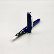 Laden Sie das Bild in den Galerie-Viewer, Legend blau/chrom X-Pen Füller