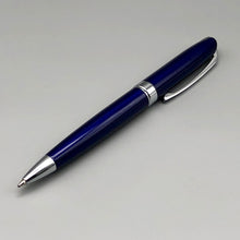 Laden Sie das Bild in den Galerie-Viewer, Legend blau/chrom X-Pen Drehkugelschreiber