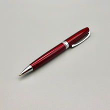 Laden Sie das Bild in den Galerie-Viewer, Legend rot/chrom X-Pen Drehkugelschreiber