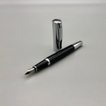 Laden Sie das Bild in den Galerie-Viewer, Paradise schwarz/chrom X-Pen Füller