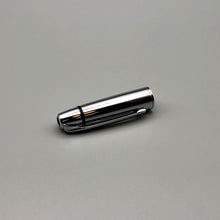 Laden Sie das Bild in den Galerie-Viewer, Poem schwarz/chrom X-Pen Füller Kappe