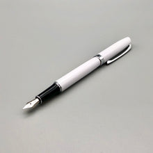 Laden Sie das Bild in den Galerie-Viewer, Legend weiß/chrom X-Pen Füller