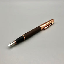 Laden Sie das Bild in den Galerie-Viewer, Crown rotgold/braun X-Pen Füller