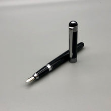 Laden Sie das Bild in den Galerie-Viewer, Matrix schwarz marmoriert X-Pen Füller