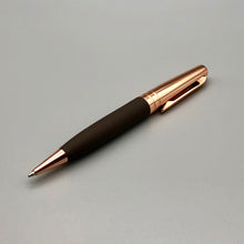 Laden Sie das Bild in den Galerie-Viewer, Crown rotgold/braun X-Pen Drehkugelschreiber