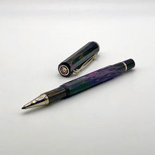 Laden Sie das Bild in den Galerie-Viewer, Cleo Skribent EBONITE blackpurple Tintenroller parallel