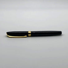 Laden Sie das Bild in den Galerie-Viewer, Legend schwarz/gold X-Pen Tintenroller geschl