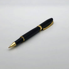 Laden Sie das Bild in den Galerie-Viewer, Legend schwarz/gold X-Pen Tintenroller gesteckt